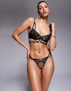 Ann Summers Capturing Lingerie Set In Black